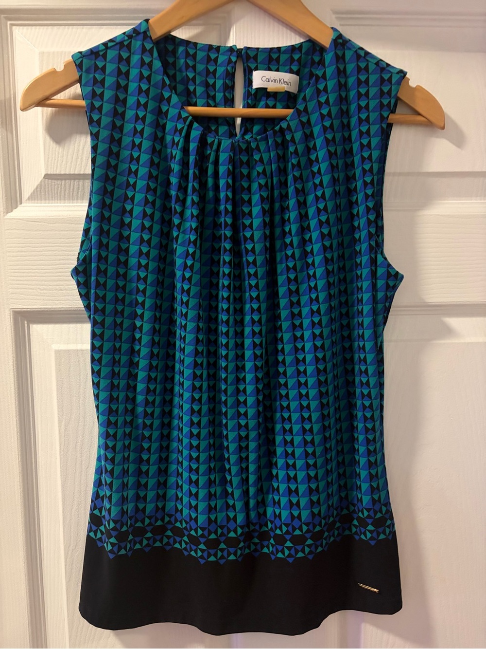 Calvin Klein Teal & Blue Geometric Pleated Sleeveless Top
